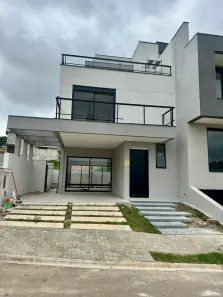 Sobrado com 3 Quartos à venda, 225m² no Pilarzinho, Curitiba