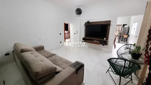 Casa com 4 Quartos à venda, 230m² no Jardim Holanda, Uberlândia