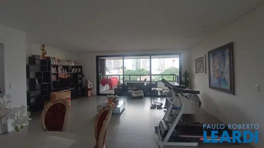 Apartamento com 3 Quartos à venda, 187m² no Vila Romana, São Paulo