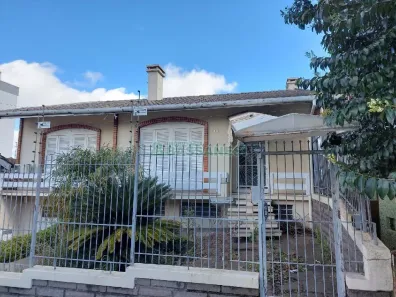 Casa com 3 Quartos para alugar, 241m² no Rio Branco, Caxias do Sul