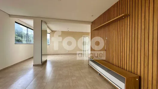 Apartamento com 3 Quartos para alugar, 130m² no Nossa Senhora Aparecida, Uberlândia