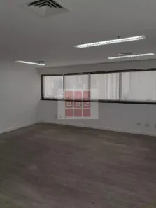 Sala Comercial para alugar, 90m² no Vila Olímpia, São Paulo