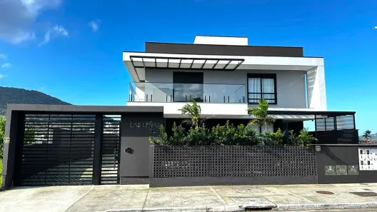 Casa com 3 Quartos à venda, 185m² no Lagoa da Conceição, Florianópolis