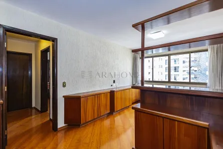 Apartamento com 2 Quartos para alugar, 75m² no Batel, Curitiba