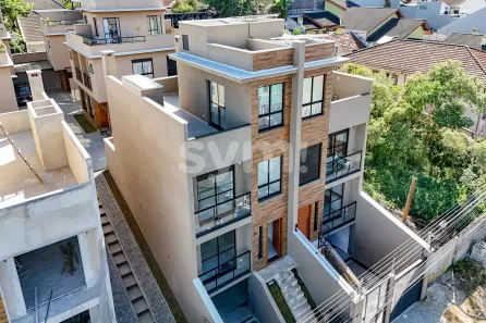Casa de Condomínio com 3 Quartos à venda, 225m² no Tingui, Curitiba