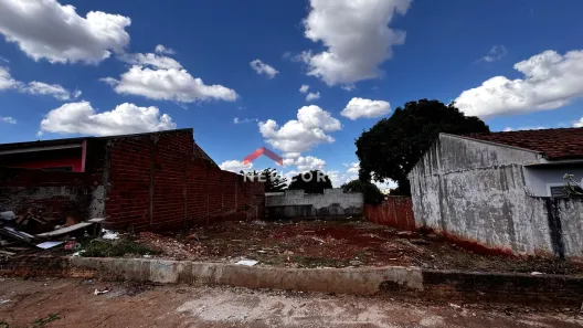 Lote/Terreno à venda, 300m² no Jardim Olímpico, Maringá