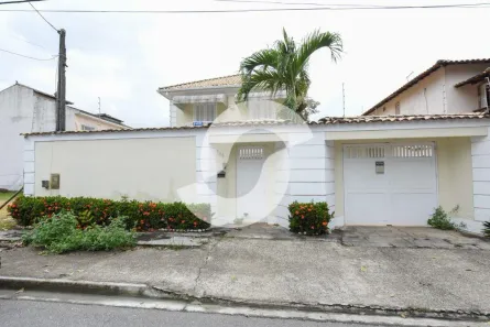 Casa com 3 Quartos à venda, 360m² no Piratininga, Niterói