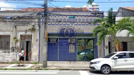 Casa com 3 Quartos para venda ou aluguel, 443m² no Boa Vista, Recife