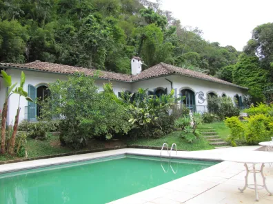 Casa com 4 Quartos à venda, 358m² no Quarteirão Brasileiro, Petrópolis