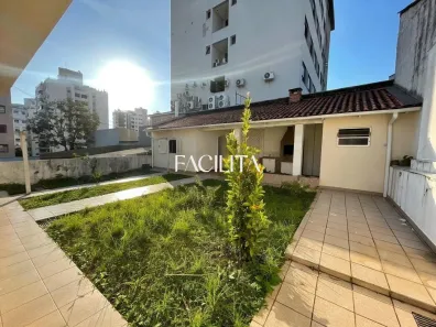 Casa com 3 Quartos para alugar, 193m² no Centro, Florianópolis