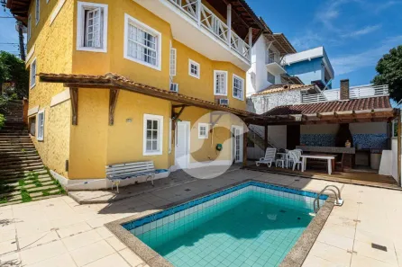 Casa de Condomínio com 3 Quartos à venda, 274m² no Badu, Niterói