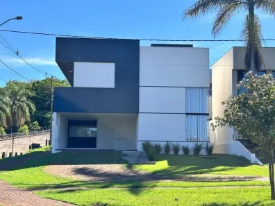 Casa com 3 Quartos para alugar, 300m² no Esperança, Londrina