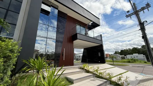 Casa de Condomínio com 3 Quartos à venda, 263m² no Novo Aleixo, Manaus