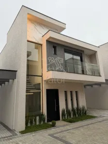 Sobrado com 3 Quartos à venda, 132m² no Tarumã, Curitiba