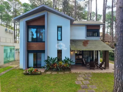 Casa de Condomínio com 3 Quartos à venda, 215m² no , Xangri-Lá