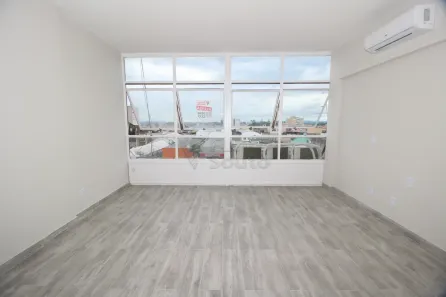 Sala Comercial para alugar, 61m² no Centro, Pelotas