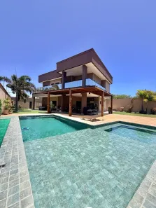 Sobrado com 5 Quartos à venda, 450m² no De Lourdes, Fortaleza