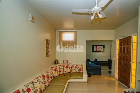 Casa com 4 Quartos à venda, 340m² no Saraiva, Uberlândia