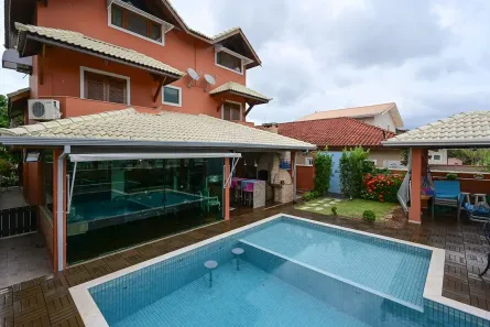 Casa de Condomínio com 5 Quartos para venda ou aluguel, 319m² no Jardim Peruibe, Peruíbe