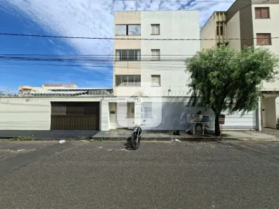 Apartamento com 3 Quartos para alugar, 105m² no Santa Mônica, Uberlândia