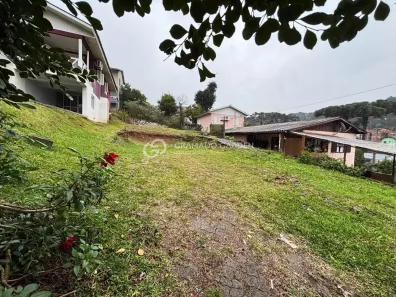 Lote/Terreno à venda, 300m² no Dutra, Gramado