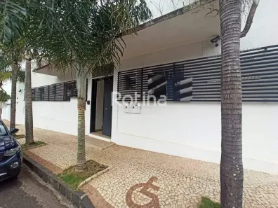 Sala Comercial para alugar, 120m² no Saraiva, Uberlândia