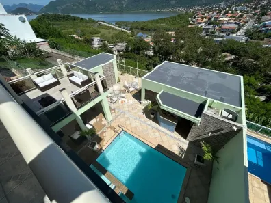 Casa com 3 Quartos à venda, 297m² no Camboinhas, Niterói