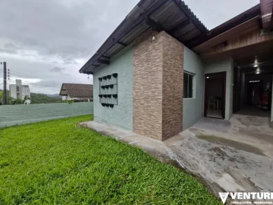 Casa com 4 Quartos para alugar, 203m² no Escola Agrícola, Blumenau
