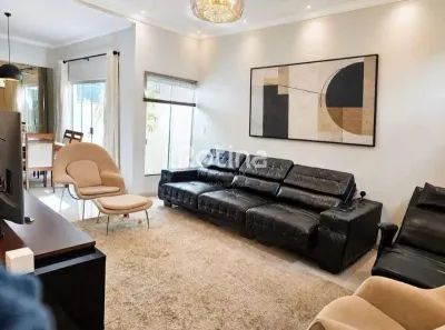 Casa com 4 Quartos à venda, 225m² no Santa Rosa, Uberlândia