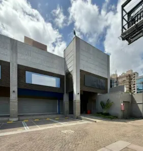 Ponto Comercial para alugar, 300m² no São João, Porto Alegre