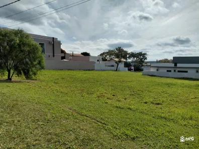 Lote/Terreno à venda, 900m² no Riviera de Santa Cristina 13, Paranapanema
