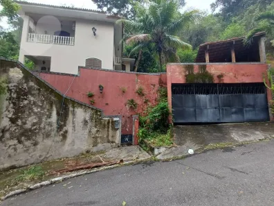 Casa com 5 Quartos à venda, 317m² no Santa Rosa, Niterói