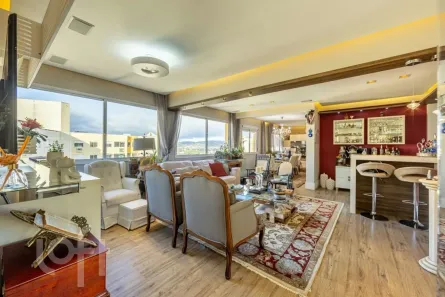 Apartamento com 2 Quartos à venda, 132m² no Santo Antônio, Porto Alegre