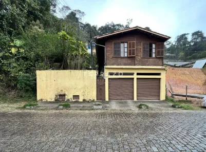 Casa com 5 Quartos à venda, 187m² no Tijuca, Teresópolis