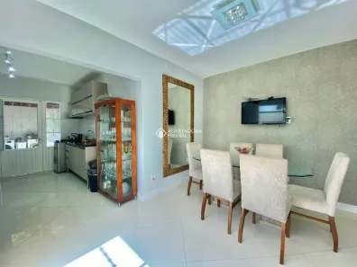 Casa com 5 Quartos à venda, 234m² no Menino Deus, Porto Alegre
