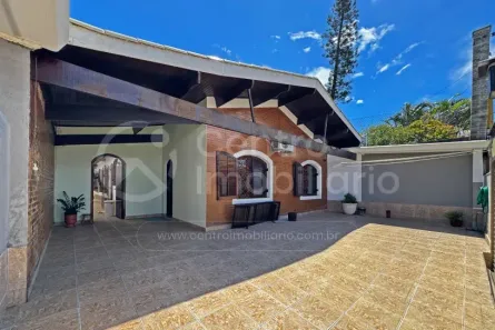 Casa com 3 Quartos à venda, 148m² no Parque Balneario Oasis, Peruíbe