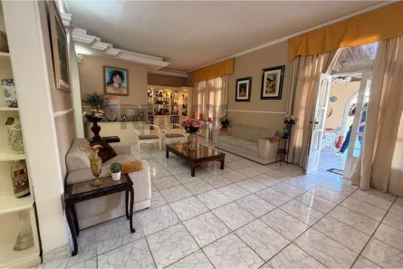 Casa de Condomínio com 4 Quartos à venda, 1600m² no Flores, Manaus