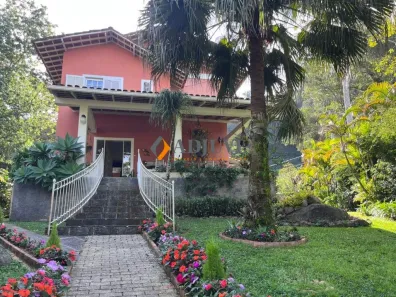 Casa com 3 Quartos à venda, 250m² no Fazenda Inglesa, Petrópolis