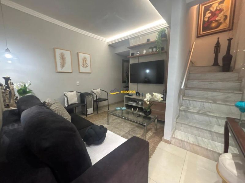 Casa com 2 quartos — Serrano, Belo Horizonte