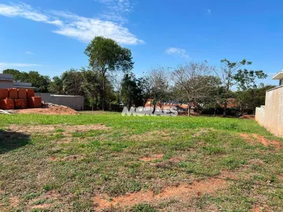 Lote/Terreno à venda, 420m² no Centro, Piratininga