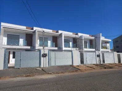 Casa com 3 Quartos à venda, 167m² no Parque Tarcisio Miranda, Campos dos Goytacazes