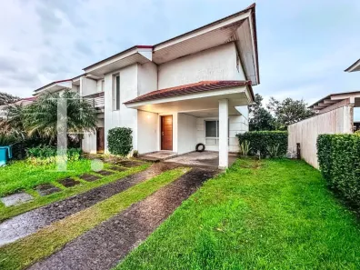 Sobrado com 3 Quartos à venda, 153m² no , Xangri-Lá