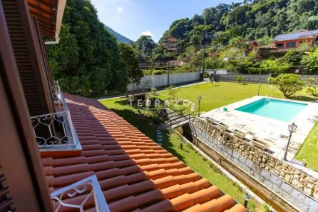 Casa de Condomínio com 5 Quartos à venda, 236m² no Carlos Guinle, Teresópolis