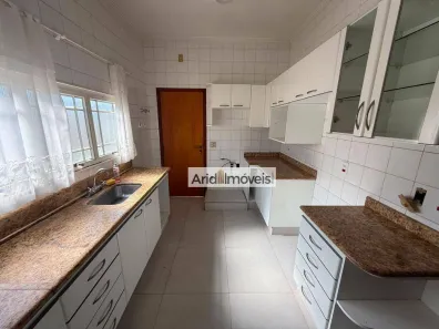 Casa de Condomínio com 3 Quartos para venda ou aluguel, 280m² no Residencial Jardins, São José do Rio Preto