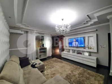 Casa com 3 Quartos à venda, 195m² no Luizote de Freitas, Uberlândia