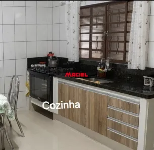 Sobrado com 2 Quartos à venda, 137m² no Parque Santo Antônio, Jacareí