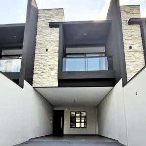 Sobrado com 3 Quartos à venda, 120m² no Bom Retiro, Joinville
