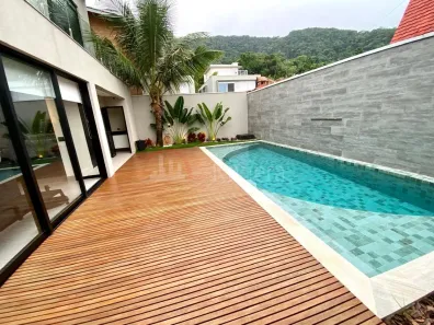 Sobrado com 5 Quartos para alugar, 300m² no Bairro de Juquehy, São Sebastião