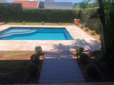Casa de Condomínio com 3 Quartos para venda ou aluguel, 360m² no Terras de Santana, Londrina