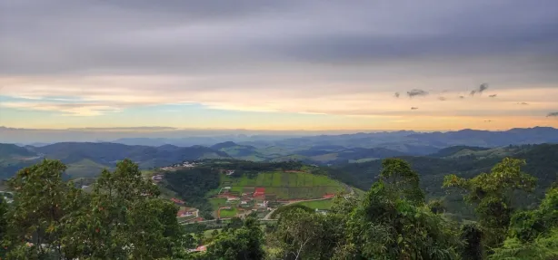 Ponto Comercial à venda, 2600m² no Paço Del Rey, Juiz de Fora